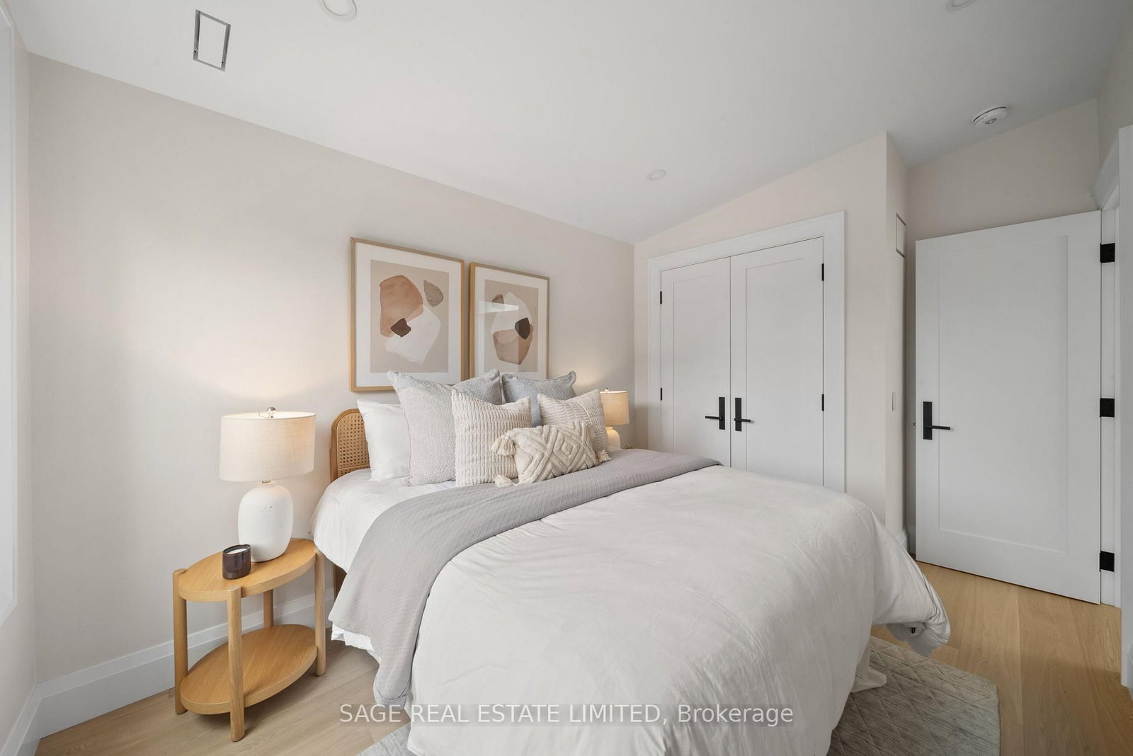 116 Lee Avenue • Toronto, ON photo 30