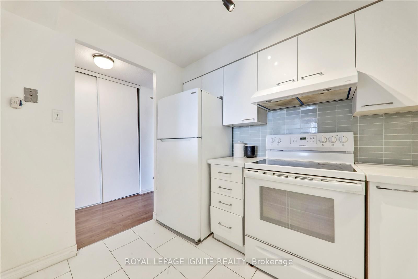 330 McCowan Road • #PH 1914 • Toronto, ON photo 10