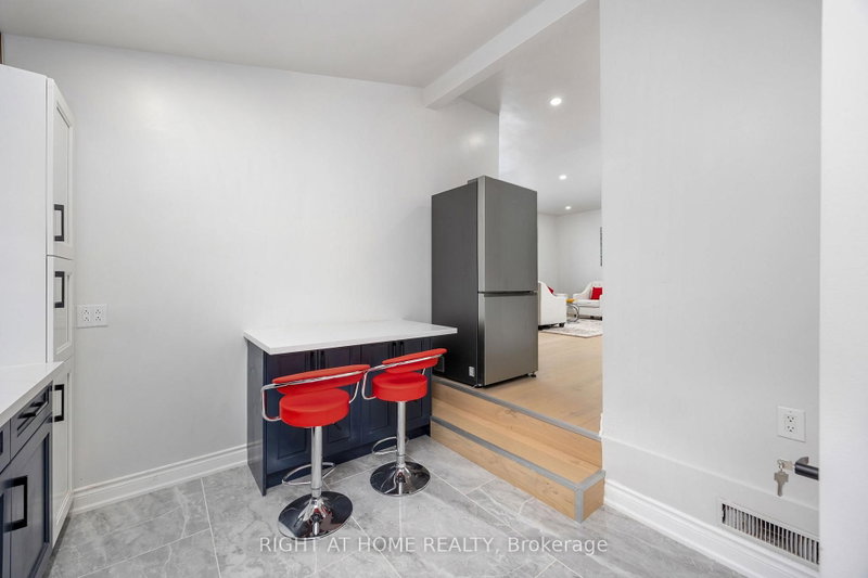 53 Gaiety Toronto,ON M1H 1B9 — Photo 10