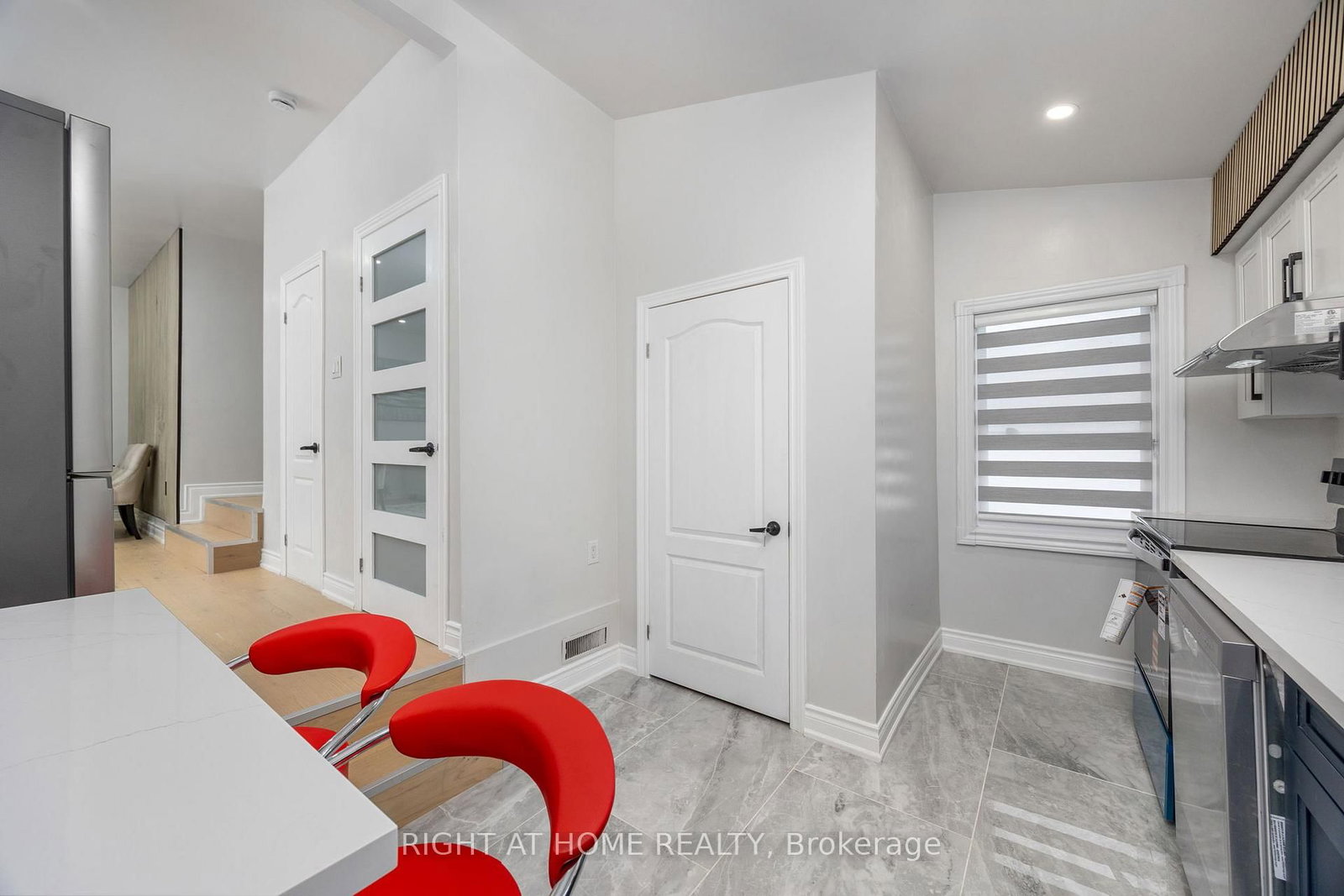 53 Gaiety Drive • Toronto, ON photo 11