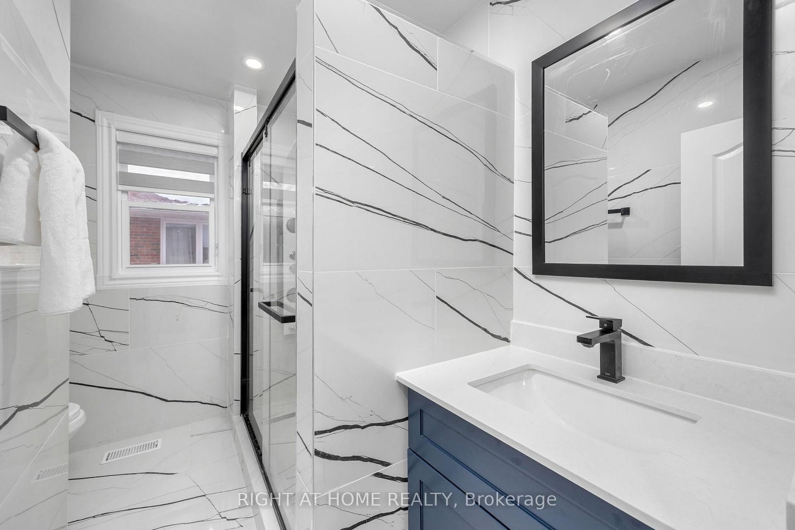 53 Gaiety Drive • Toronto, ON photo 14