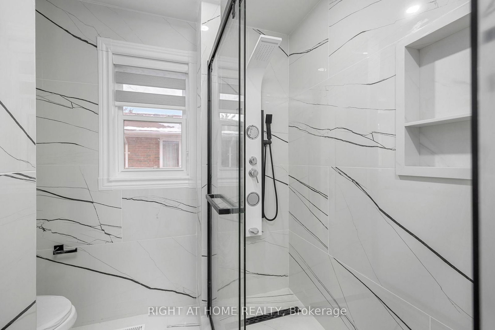 53 Gaiety Drive • Toronto, ON photo 15