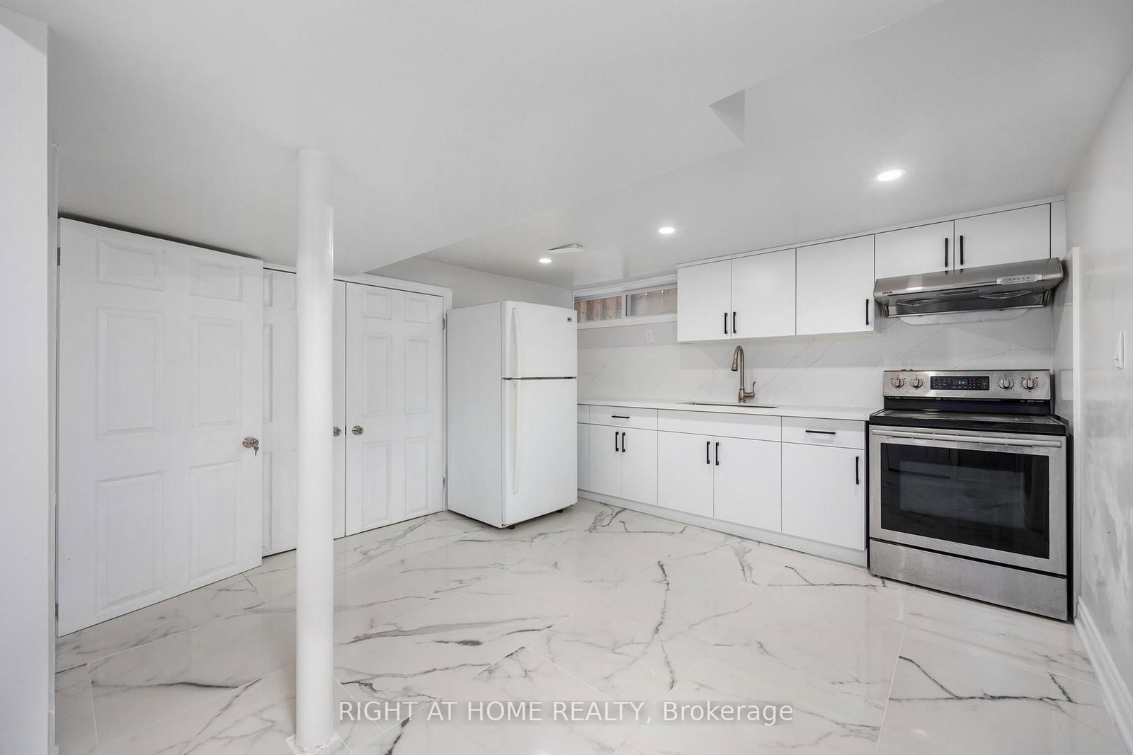 53 Gaiety Drive • Toronto, ON photo 28