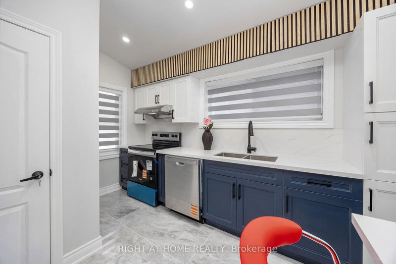 53 Gaiety Toronto,ON M1H 1B9 — Photo 9