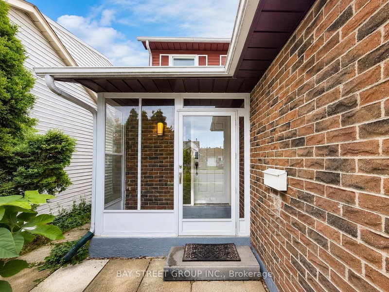 82 Radwell Crescent