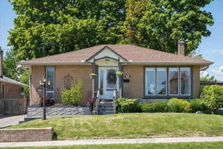 702 Gilbert Street W