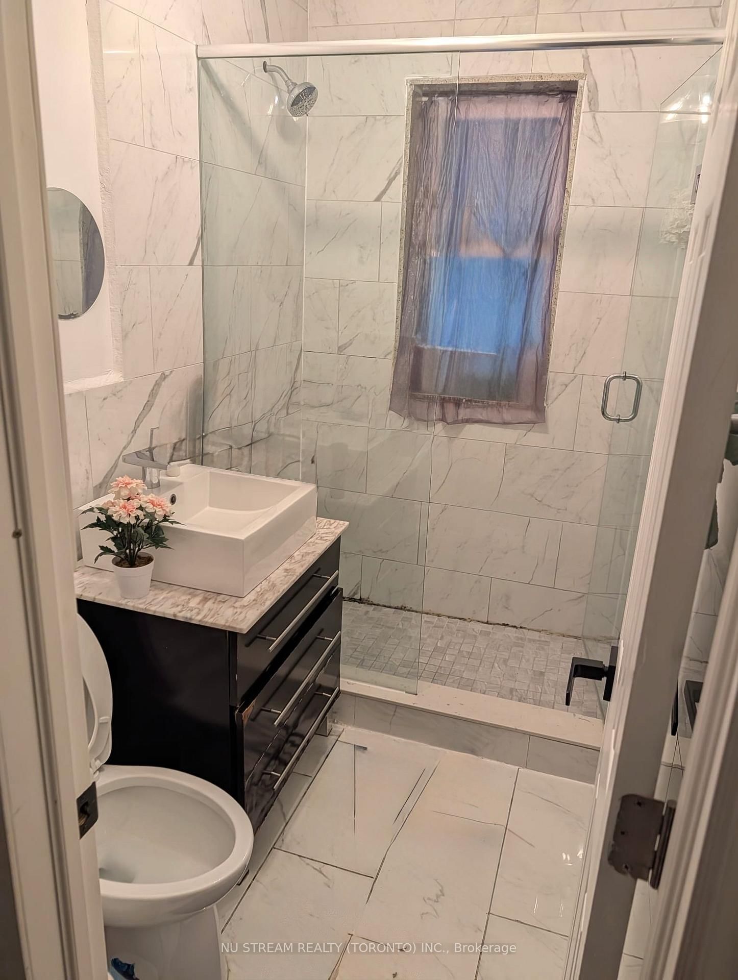 34 Fairwood Crescent • Toronto, ON photo 9