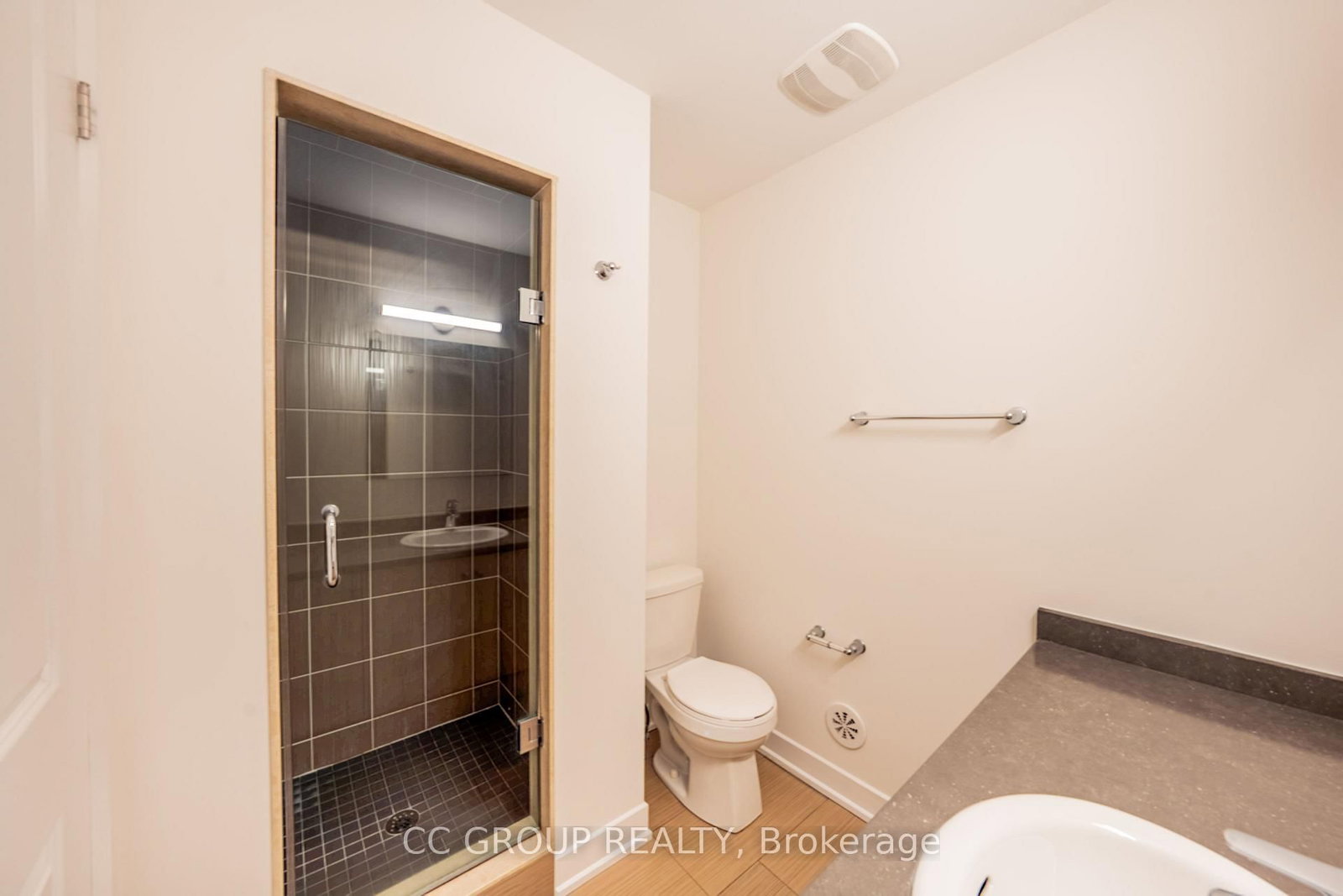3 Donald Fleming Way • Whitby, ON photo 16