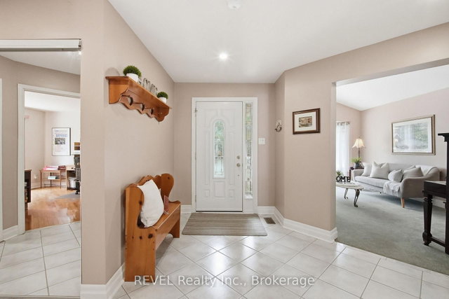 29 Stratton Crescent