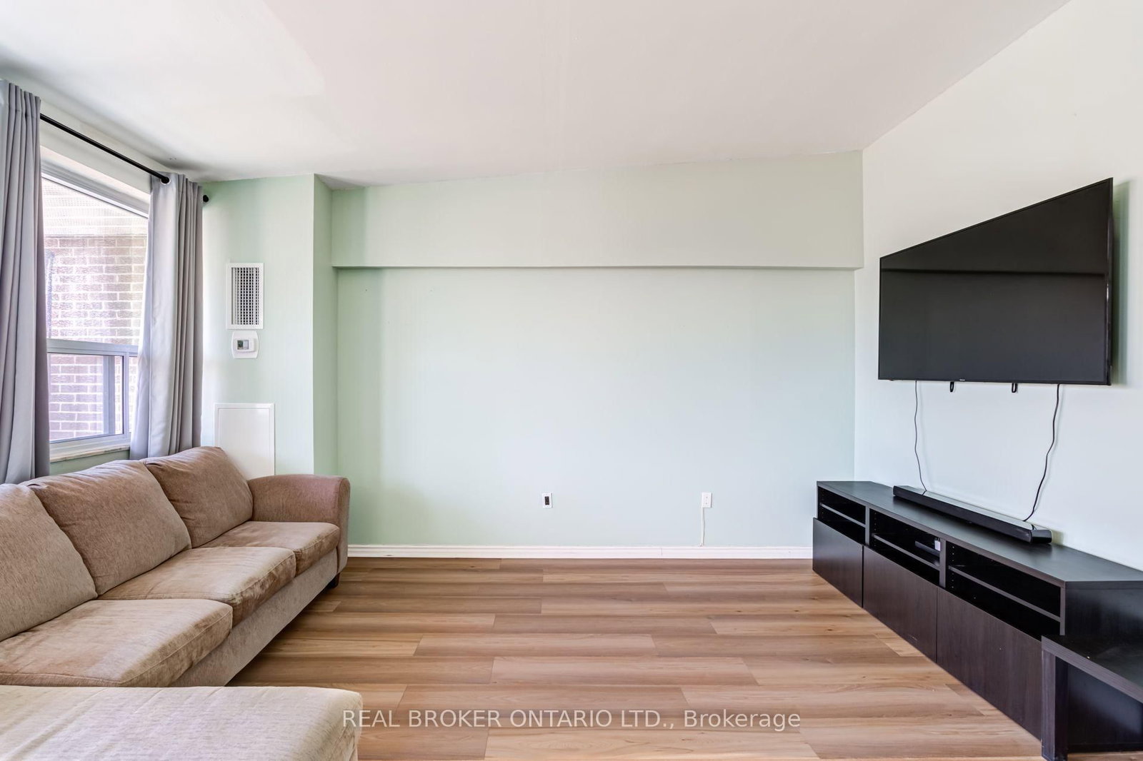 4060 Lawrence Avenue E • #402 • Toronto, ON photo 7