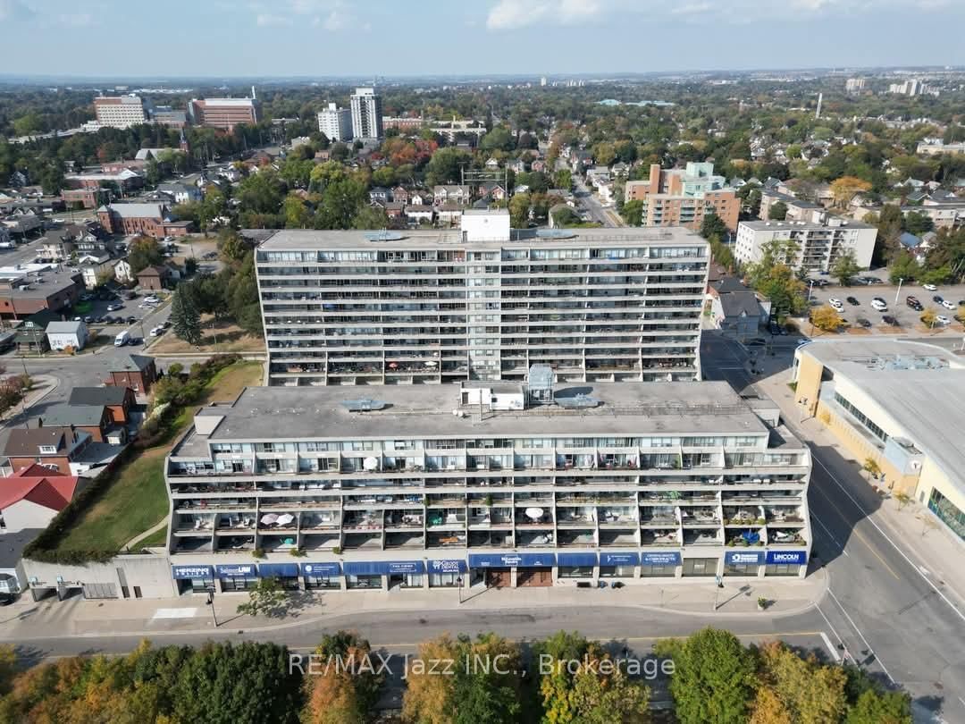 Condo sold at Ph 7-55 William Street, Oshawa, Ontario, L1G 7C9 - O'Neill - MLS: E13542178