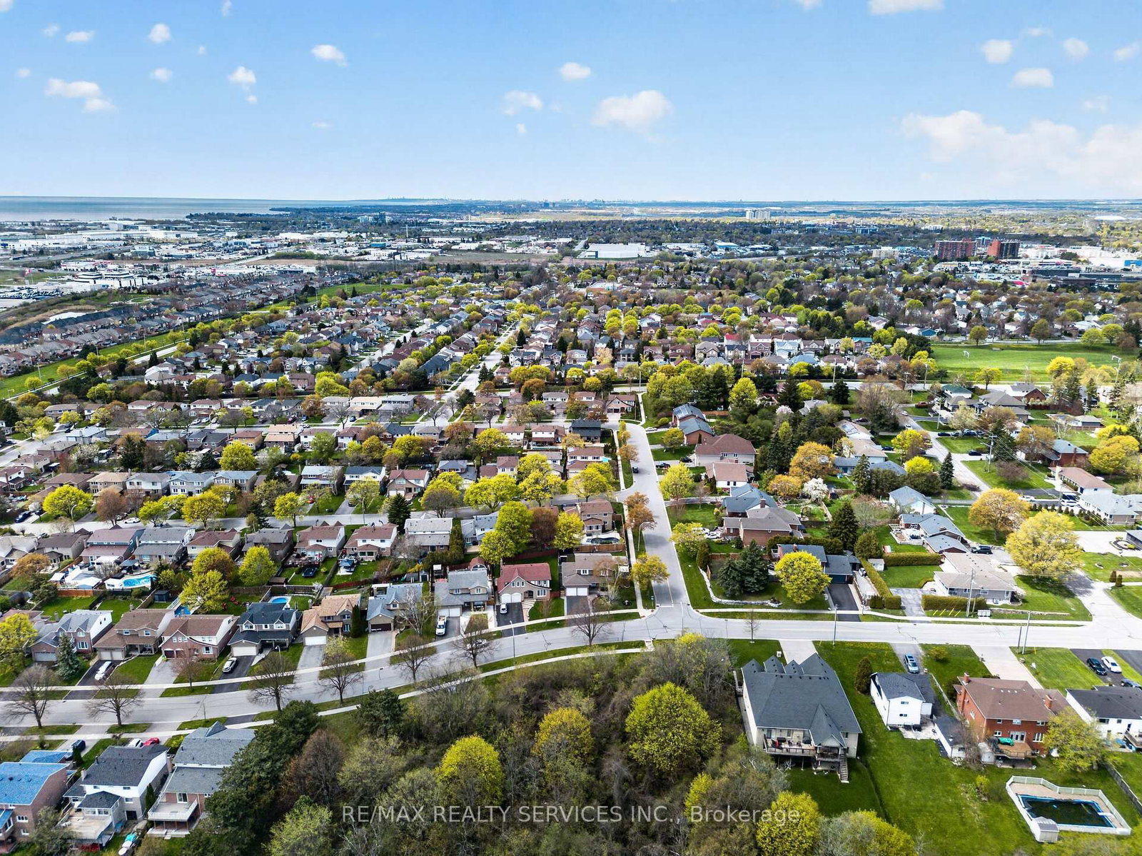 2 Dunbar Drive • Whitby, ON photo 44