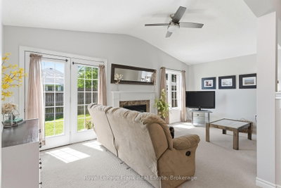 1340 Wadebridge Crescent — photo 5