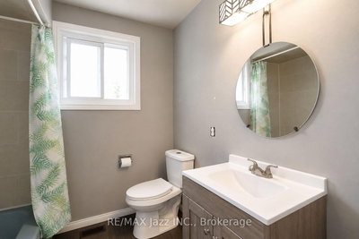 822 Modlin Road • Pickering, ON photo 9