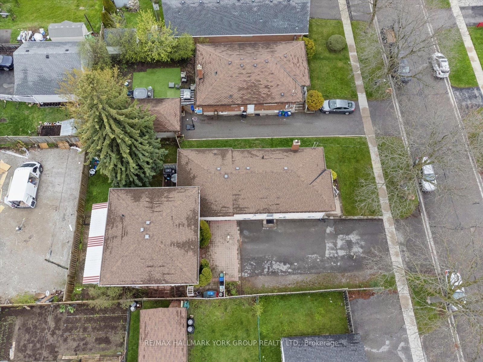 226 Cromwell Avenue • Oshawa, ON photo 17