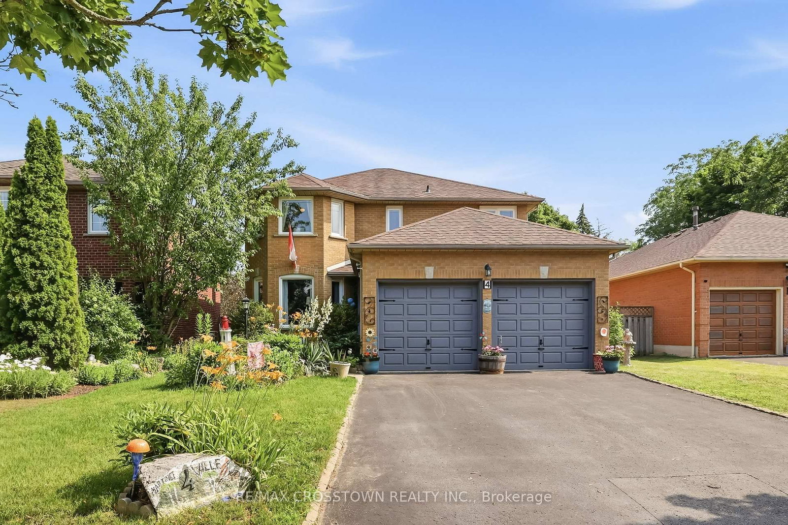 Detached House for sale at 4 Martinet Street, Whitby, Ontario, L1N 8K8 - Pringle Creek - MLS: E13543494