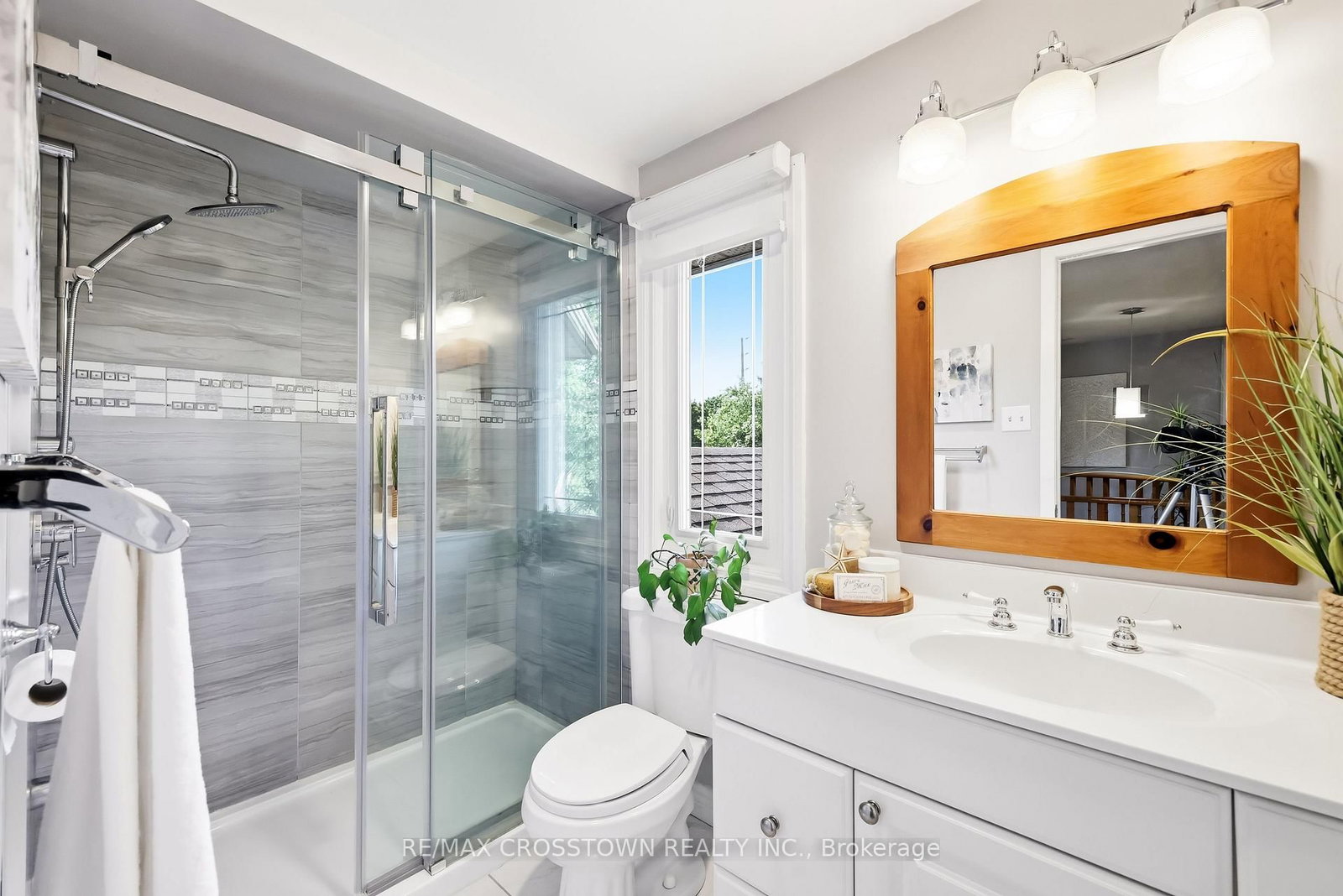 4 Martinet Street • Whitby, ON photo 38