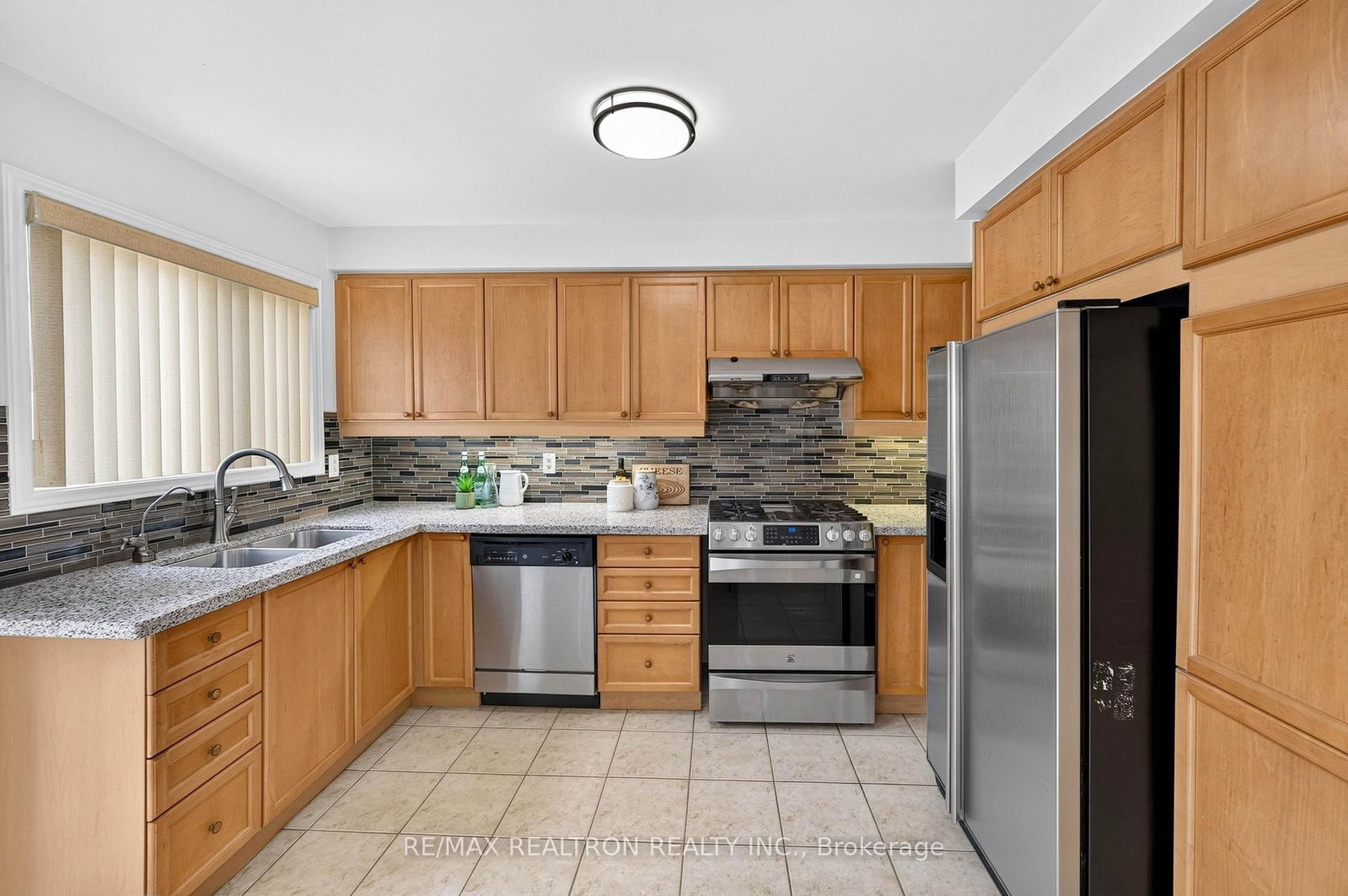 18 Sivyer Crescent • Ajax, ON photo 10