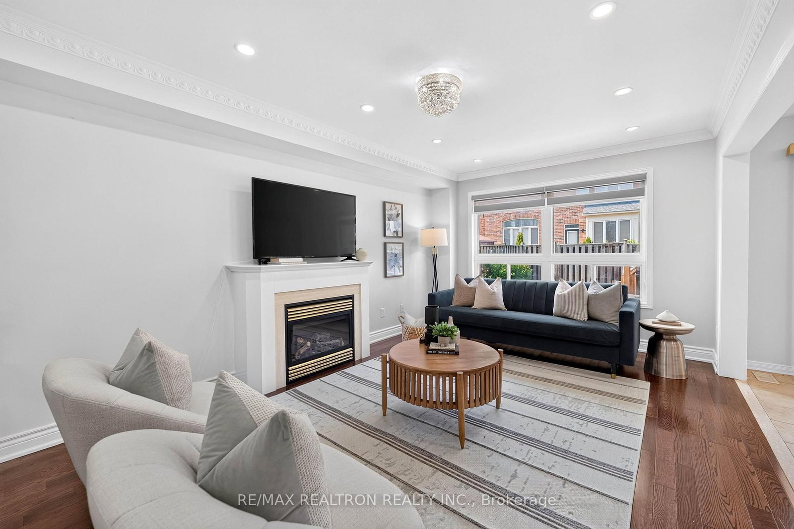 18 Sivyer Crescent • Ajax, ON photo 6