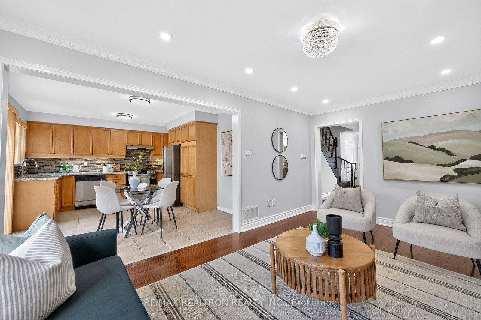 18 Sivyer Crescent • Ajax, ON photo 8