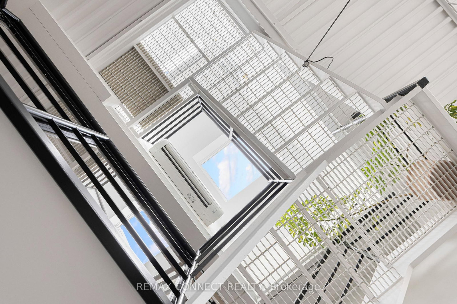 517 Kingston Road • #4 • Toronto, ON photo 24
