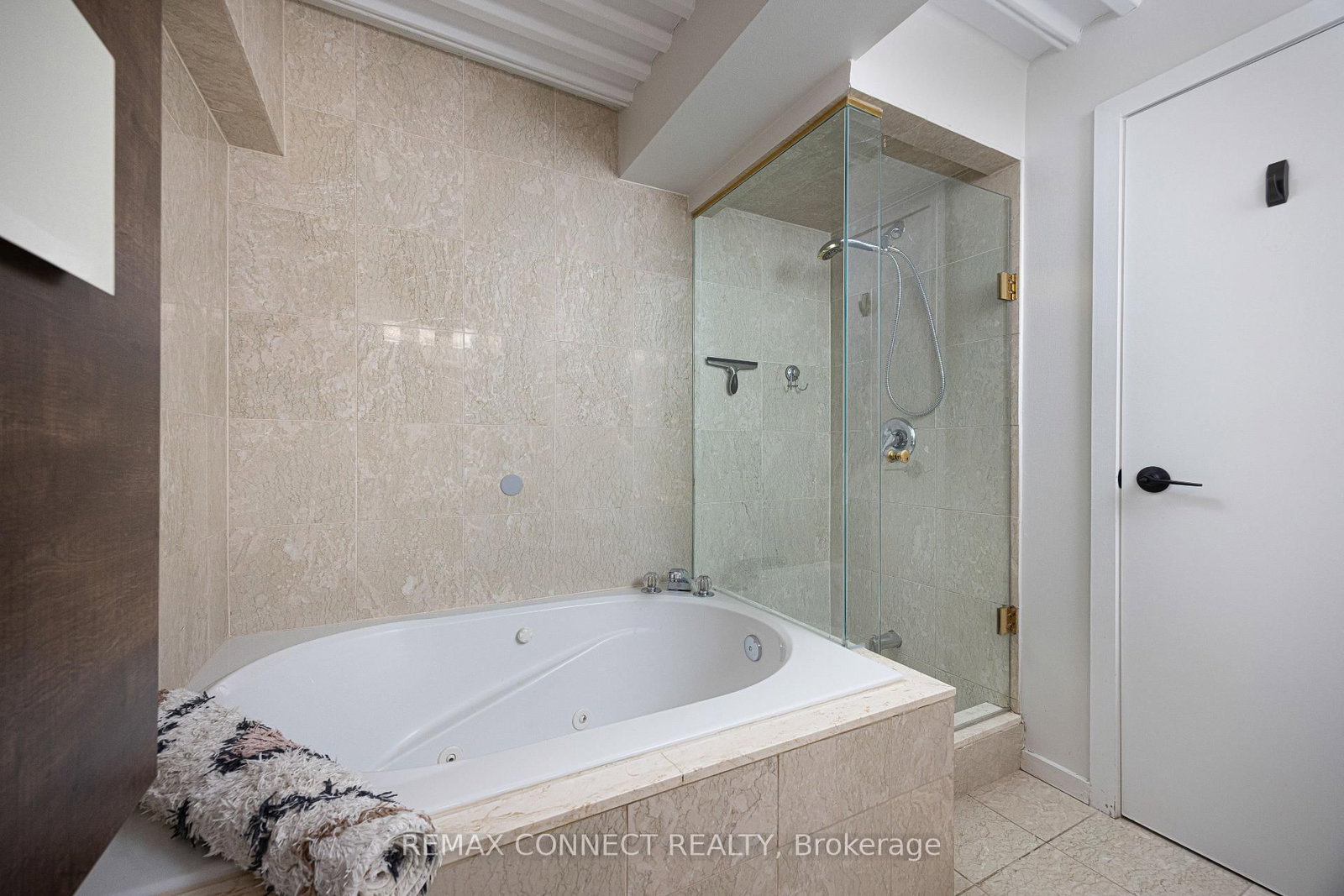 517 Kingston Road • #4 • Toronto, ON photo 29