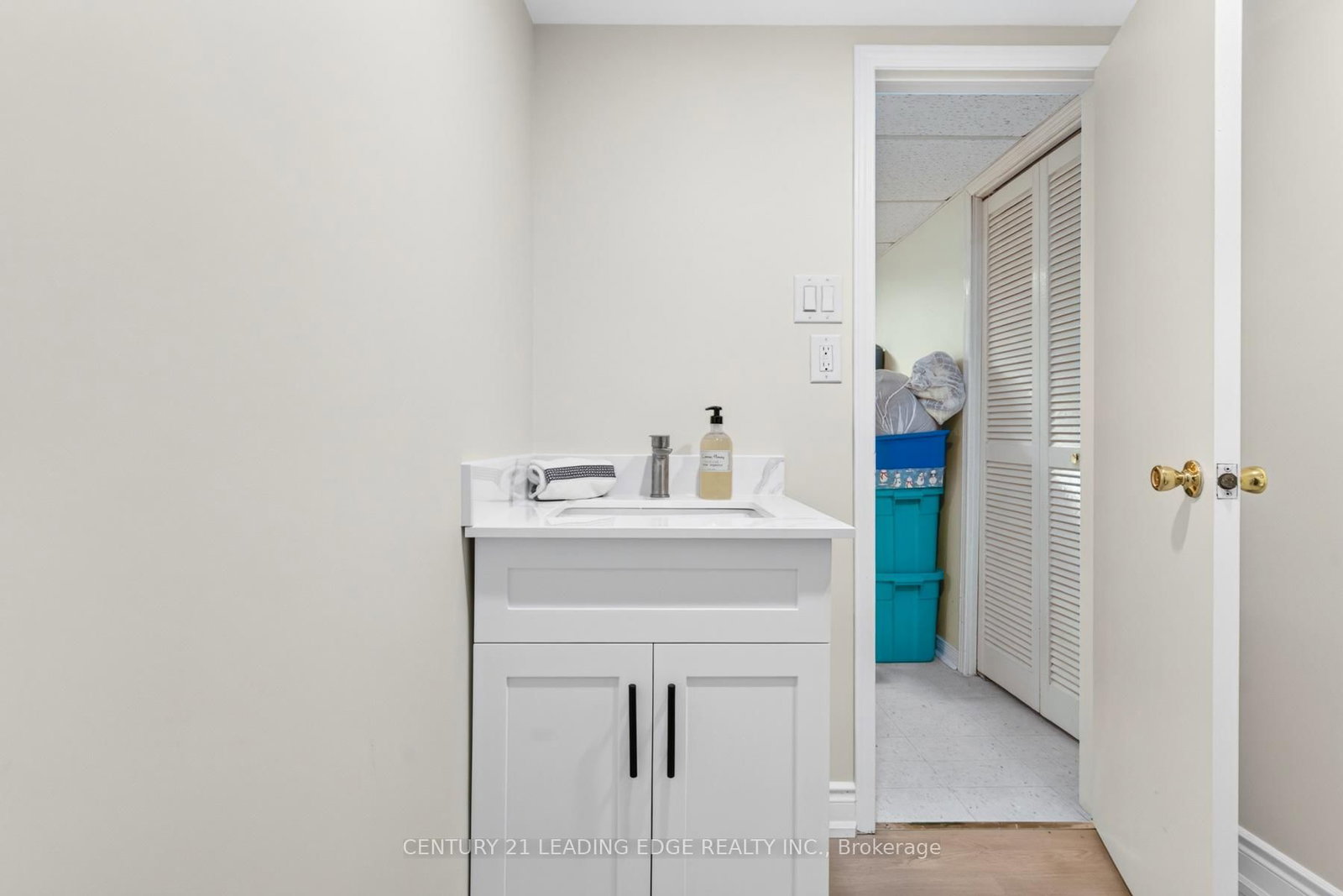 58 Valdor Drive • Toronto, ON photo 18