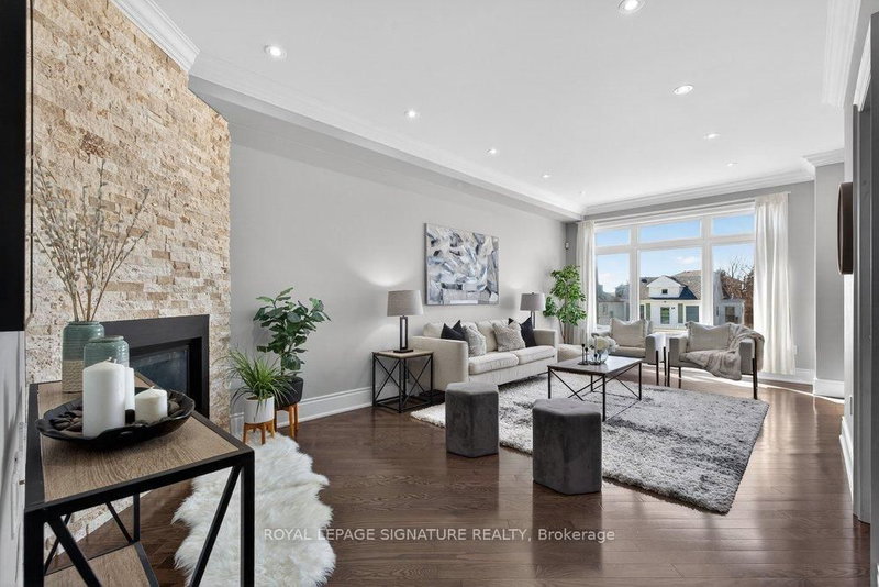 home for lease on Upper-61B Bexhill Avenue