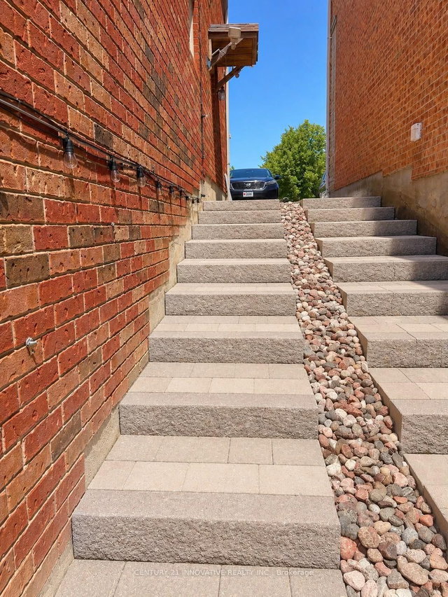 Bsmt - 20 Bonner Crescent
