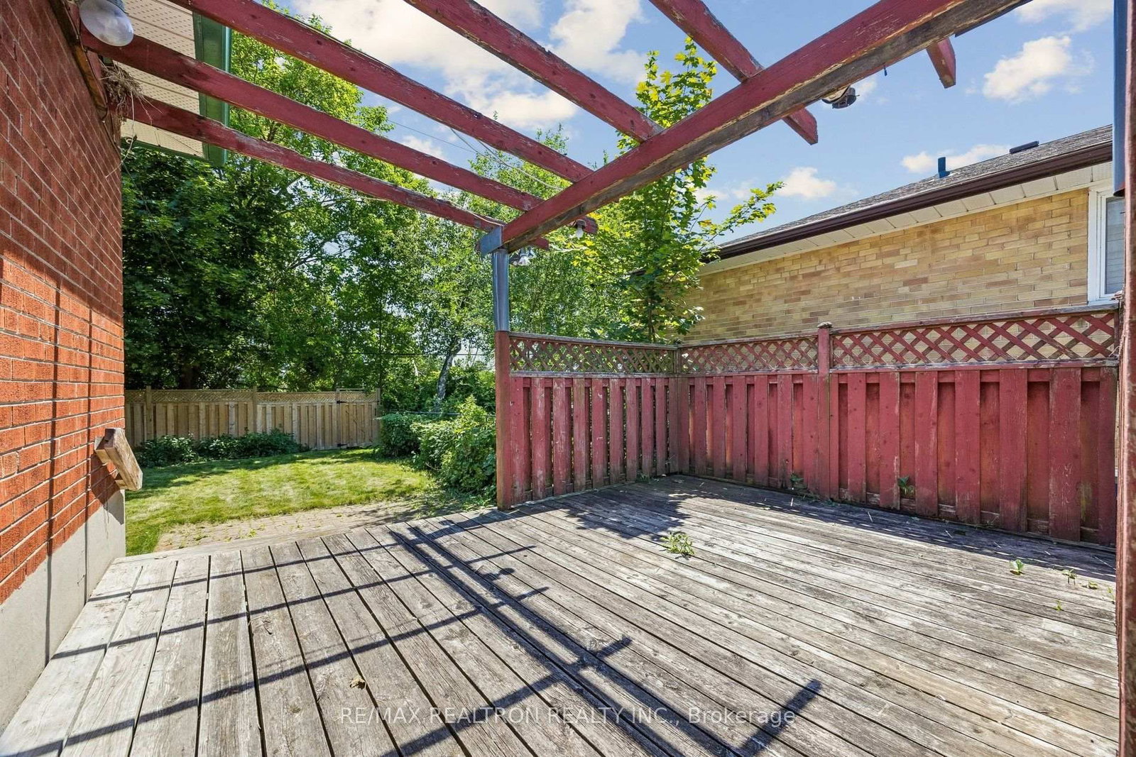 17 Chancellor Drive • Toronto, ON photo 26