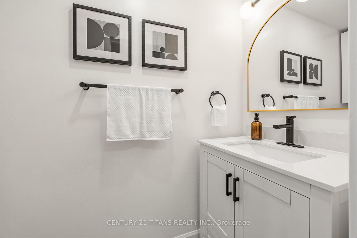 6 Mcgonigal Lane • Ajax, ON photo 11