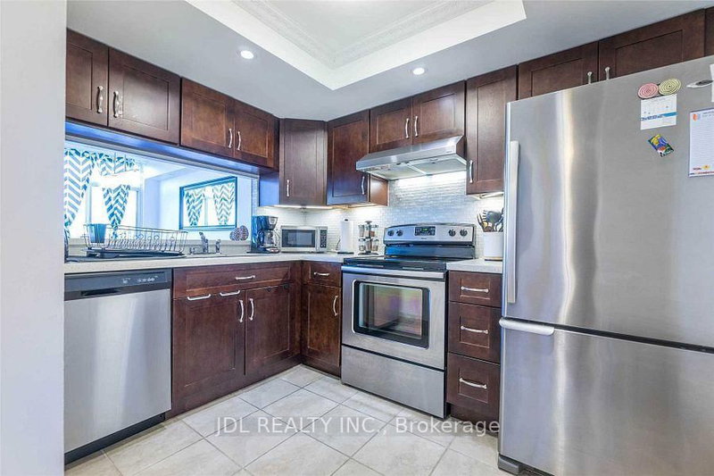 410 - 88 Alton Towers Circle