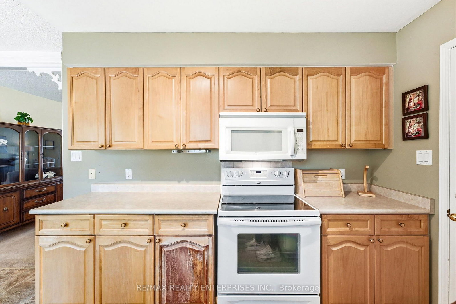 1 Huron Court • Clarington, ON photo 14
