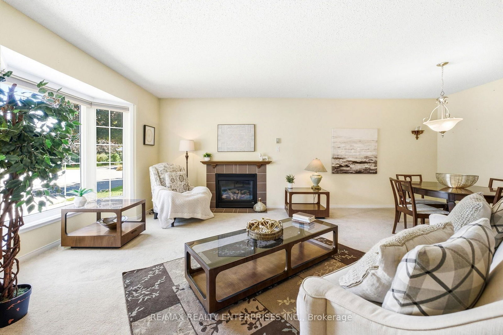 1 Huron Court • Clarington, ON photo 5