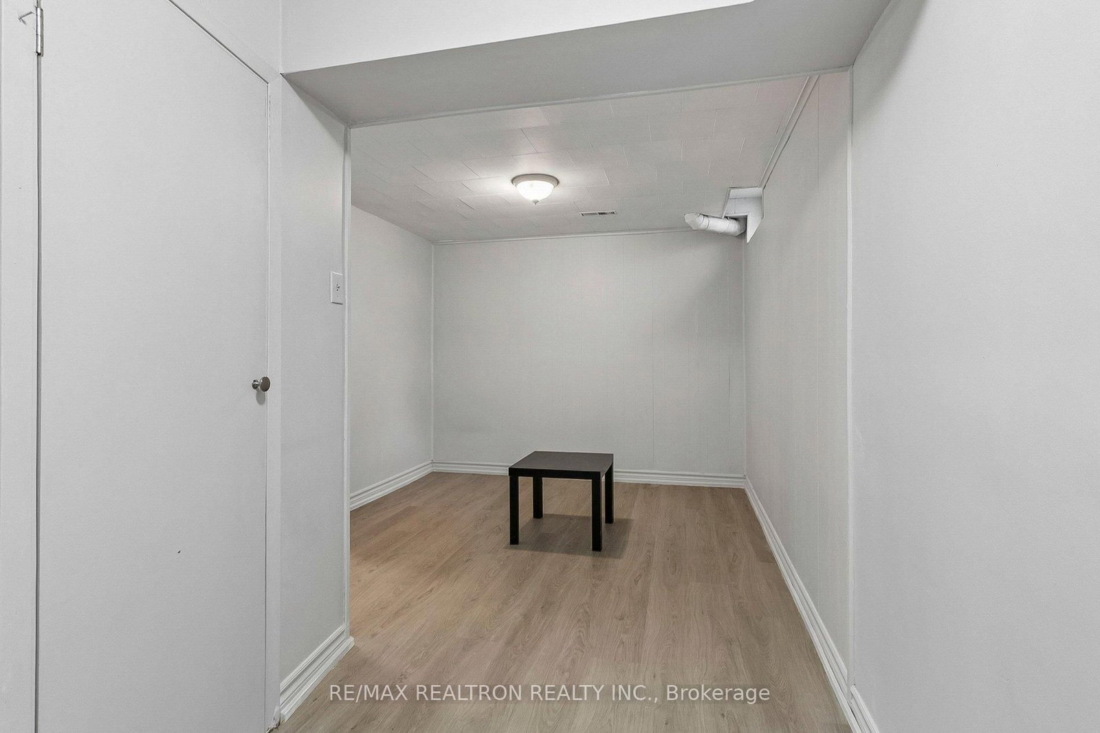 25 Whiteleas Avenue • Toronto, ON photo 32