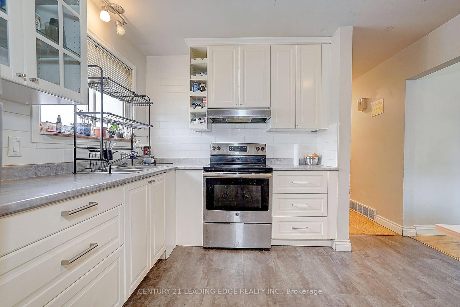 284 DOVER Street • Oshawa, ON photo 16