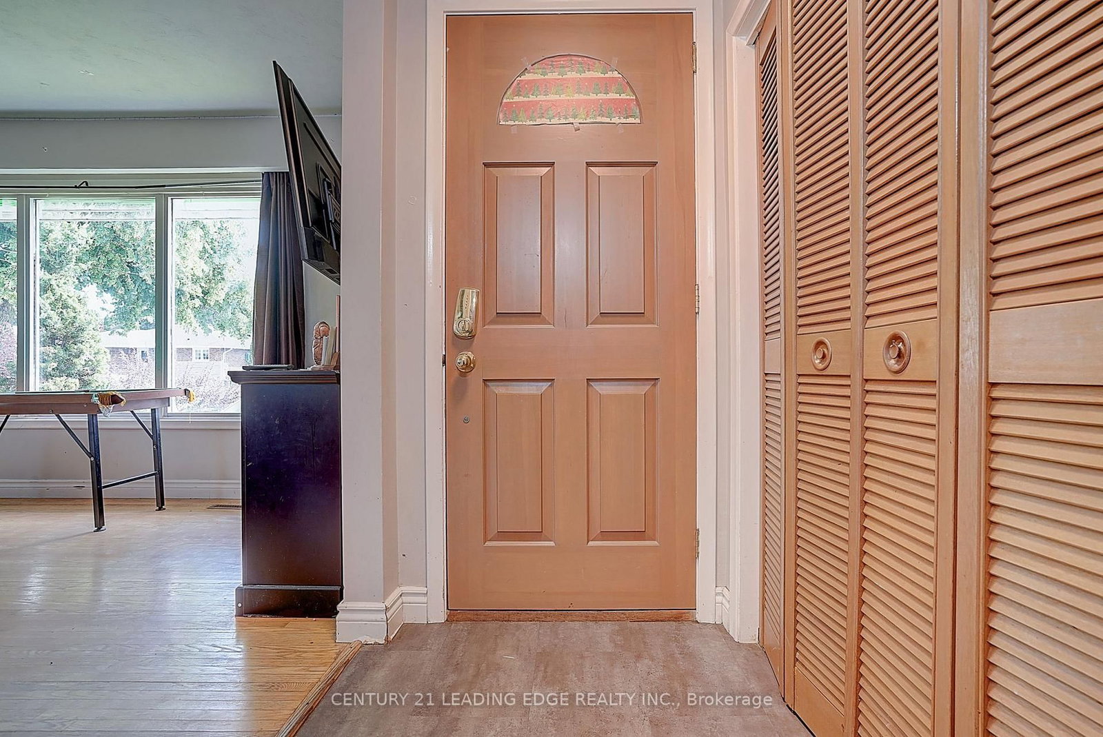 284 DOVER Street • Oshawa, ON photo 6
