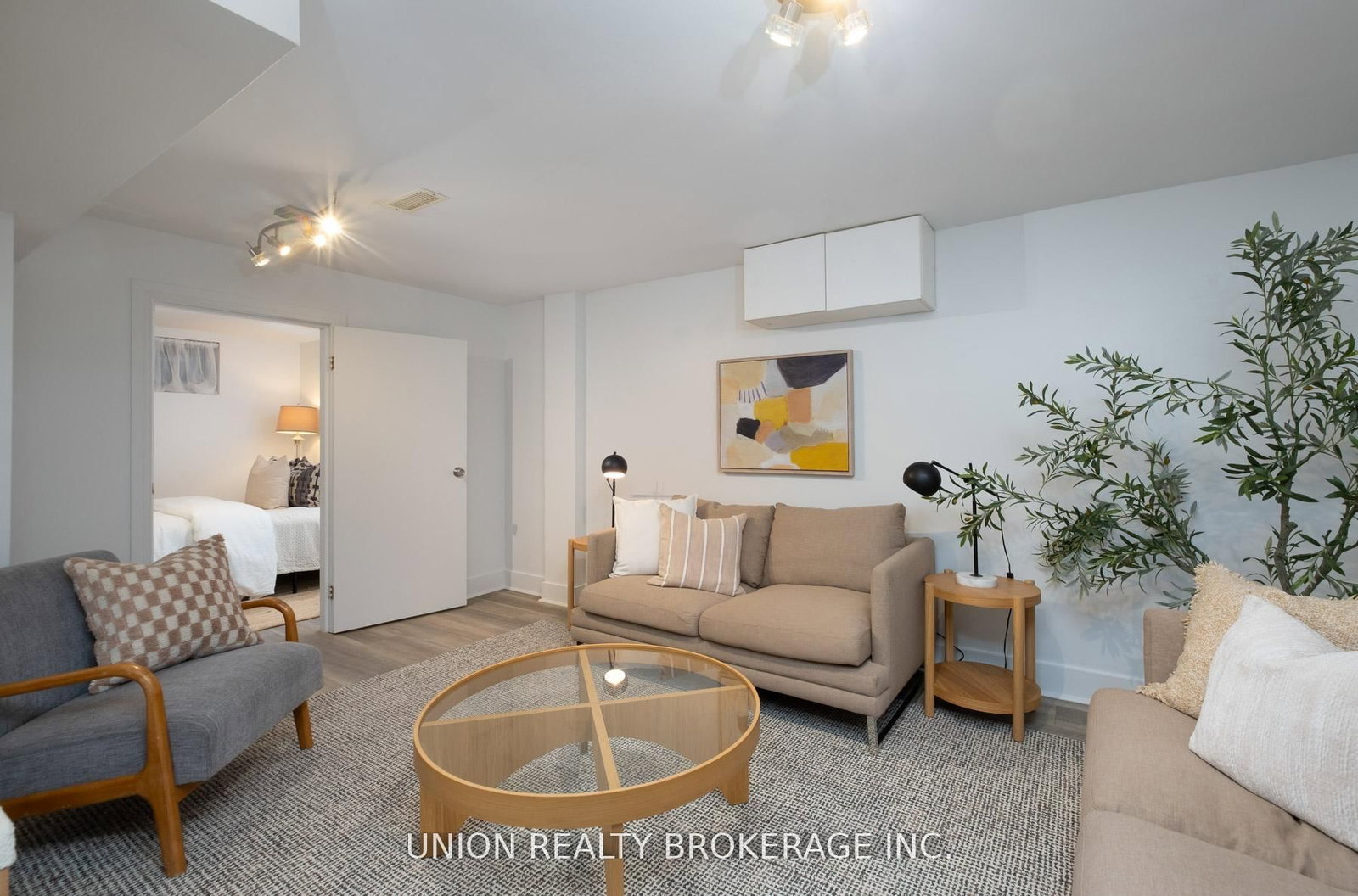 99 Hiawatha Road • Toronto, ON photo 32