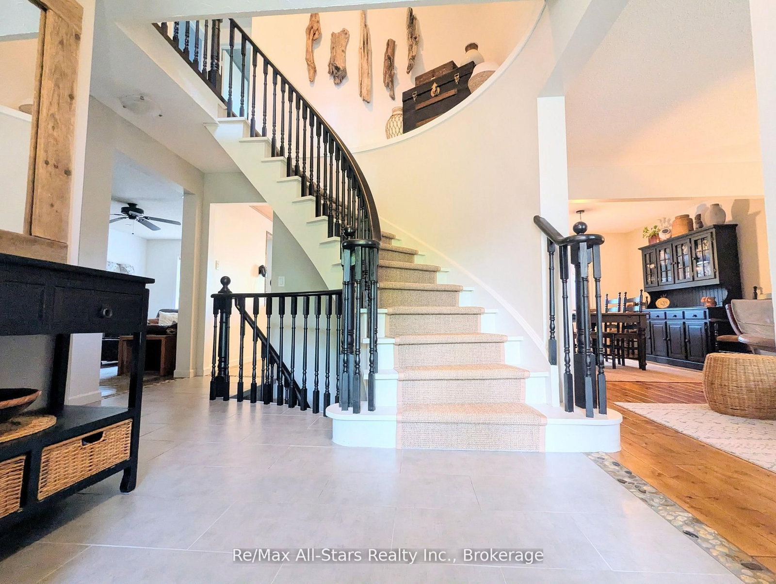 20 Love Crescent • Ajax, ON photo 6