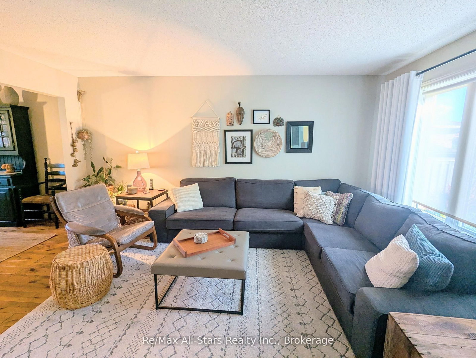 20 Love Crescent • Ajax, ON photo 8