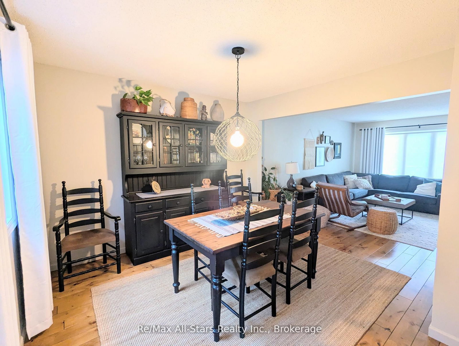 20 Love Crescent • Ajax, ON photo 9