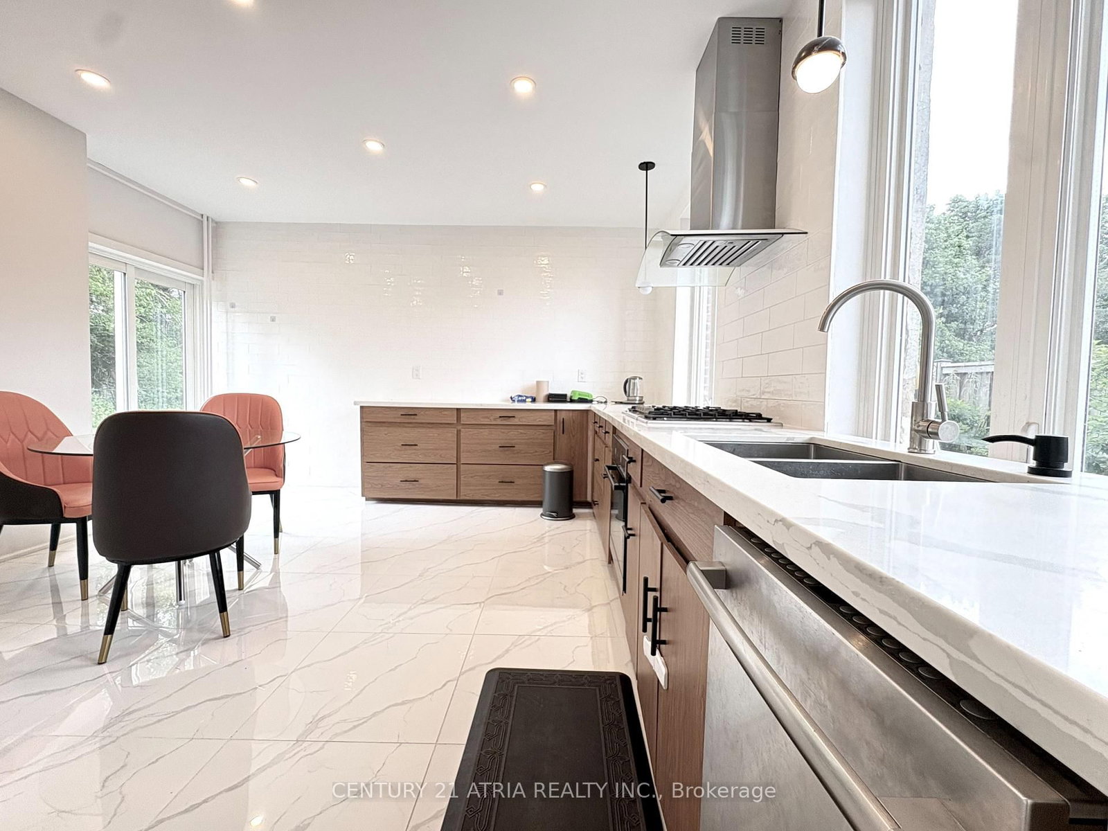 1458 Military Trail • Toronto, ON photo 9