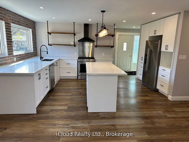 Main - 747 GLENFOREST Street W