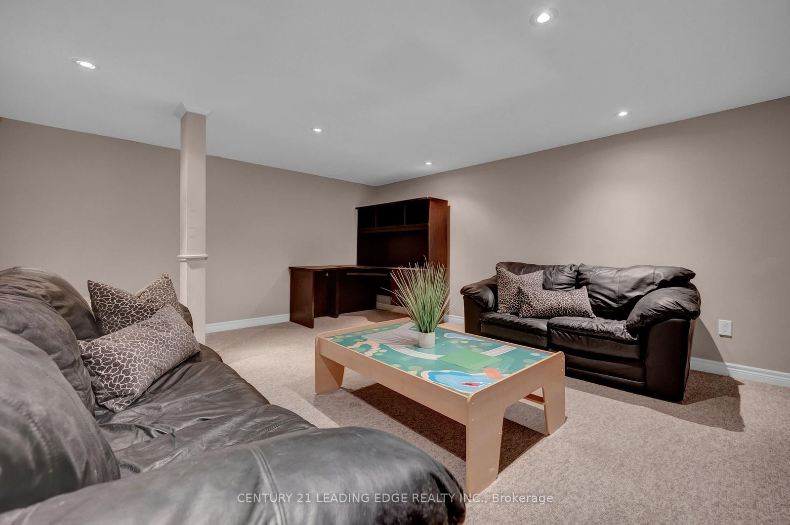 319 Mapleview Court • Pickering, ON photo 38