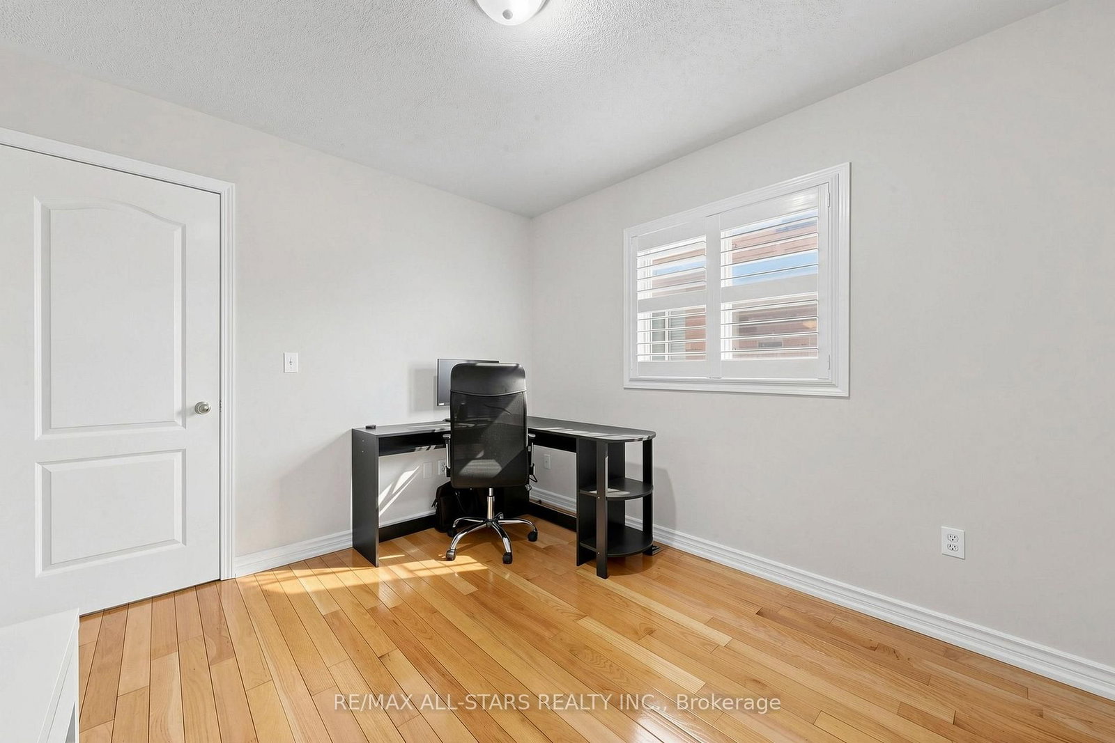 13 Boulderbrook Drive • Toronto, ON photo 24