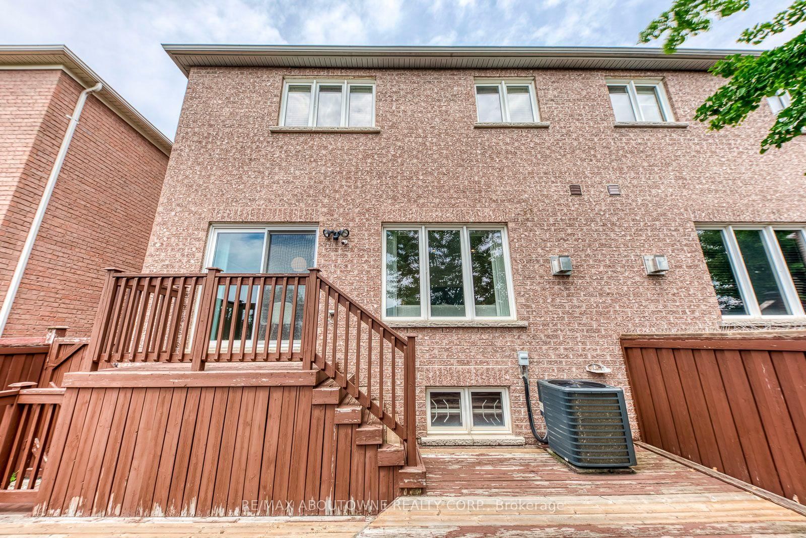 54 Dairy Drive • Toronto, ON photo 43