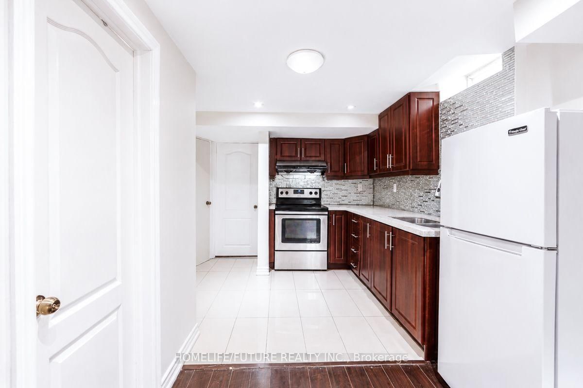 42 Marsdale Crescent • Toronto, ON photo 17