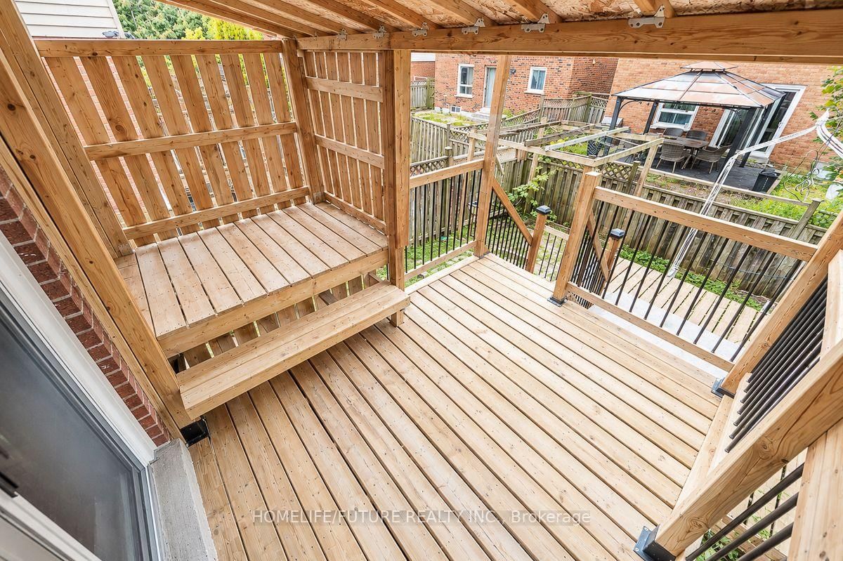 42 Marsdale Crescent • Toronto, ON photo 22