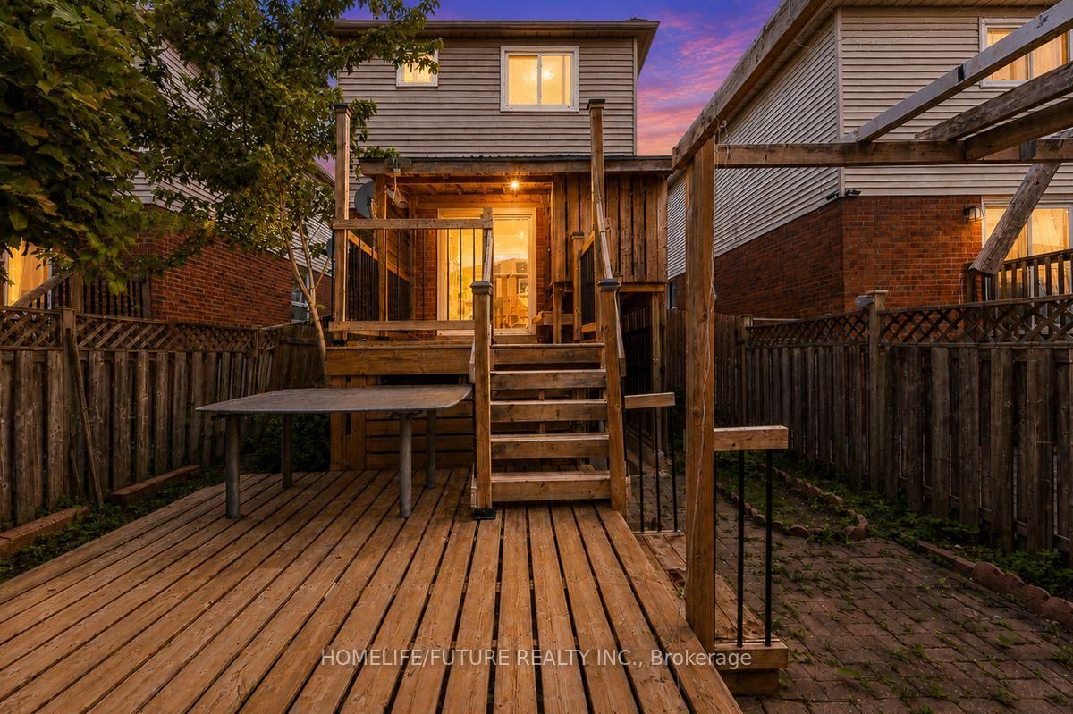 42 Marsdale Crescent • Toronto, ON photo 25