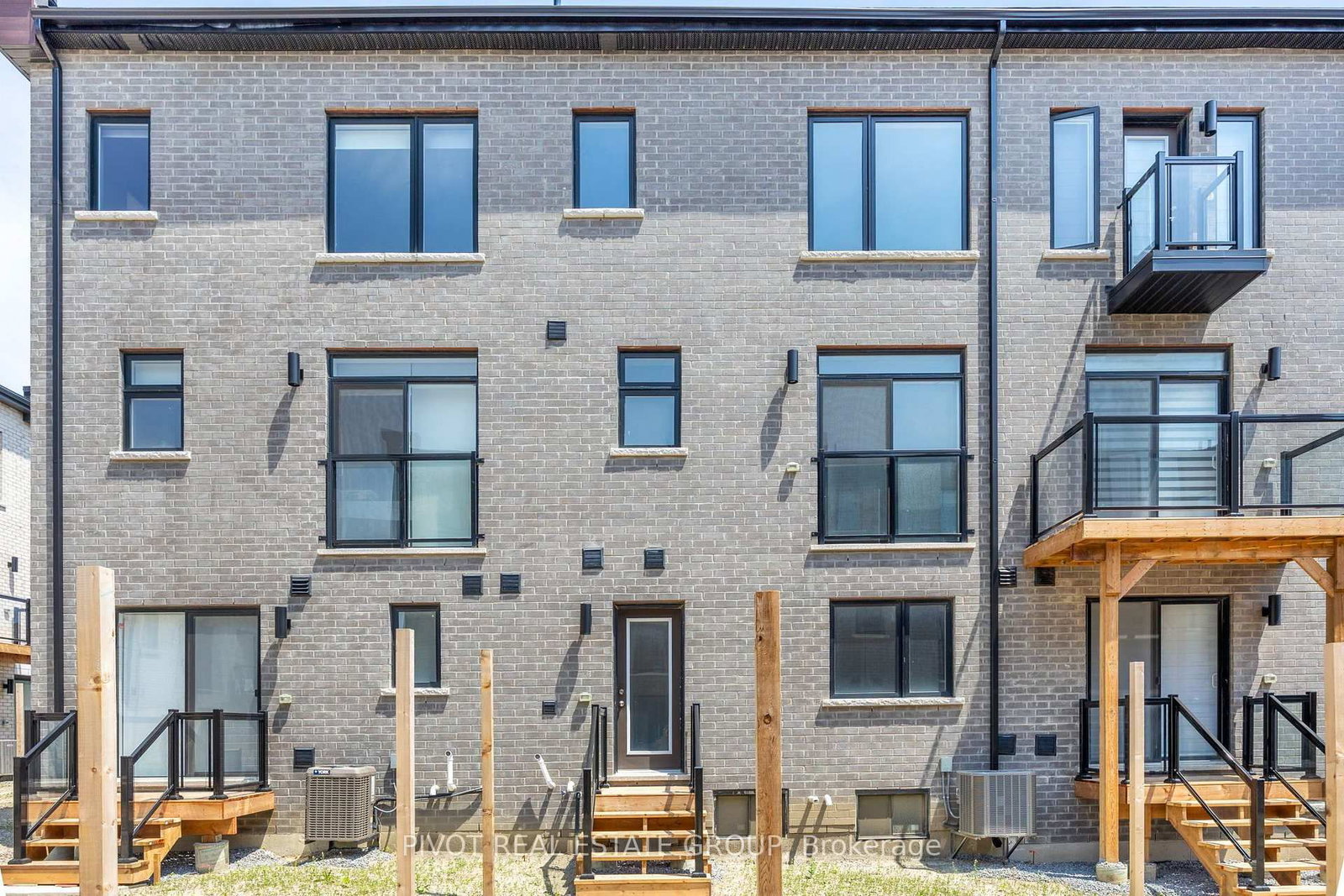 64 Danielle Moore Circle • Toronto, ON photo 33